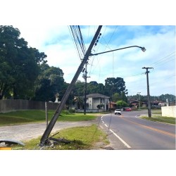 Sete postes já foram atingidos por  veículos em 2026